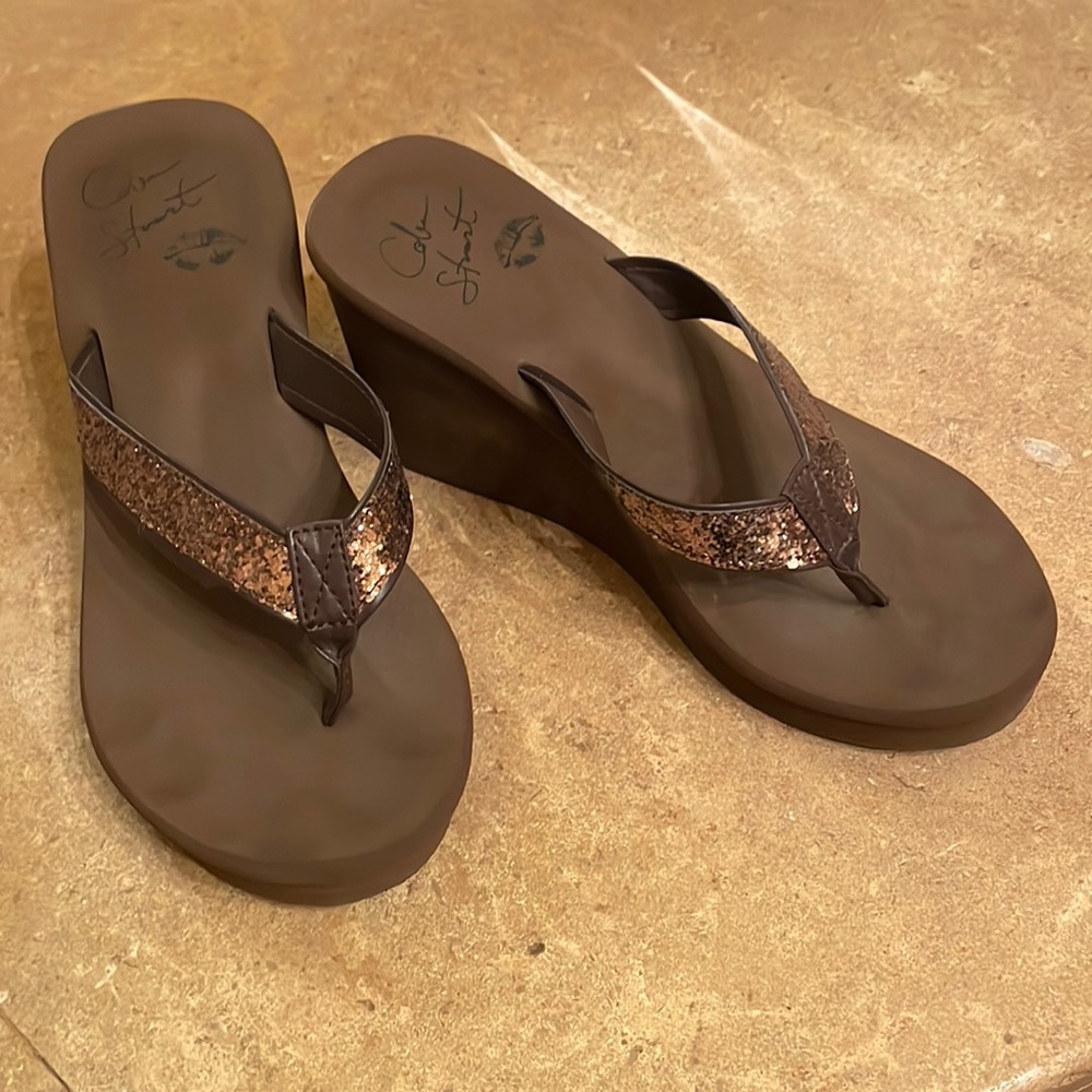 Colin Stuart flip flops,  size 6, color brown